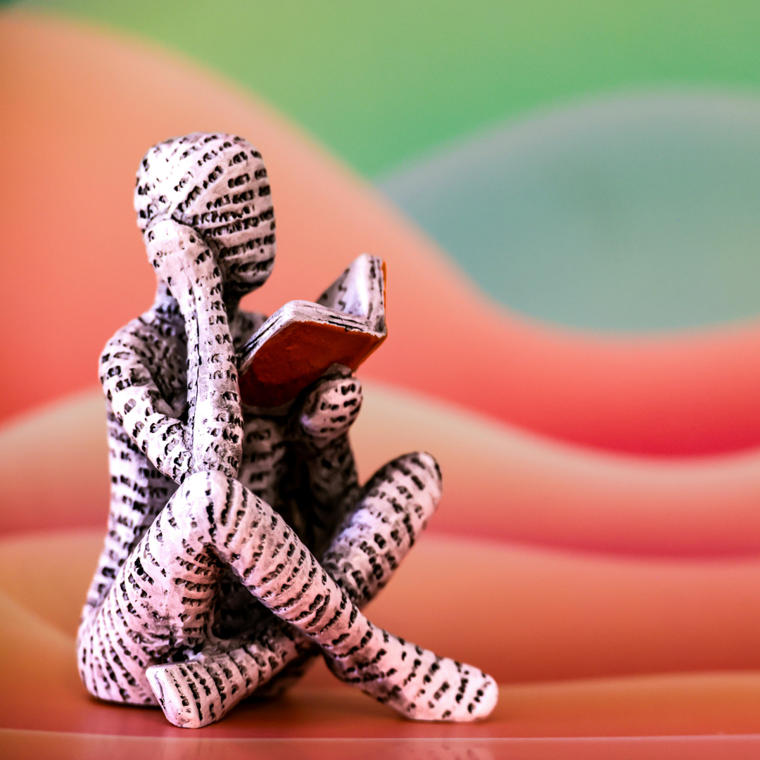 Consciência não expande quando acumula informação — expande quando perde automatismos